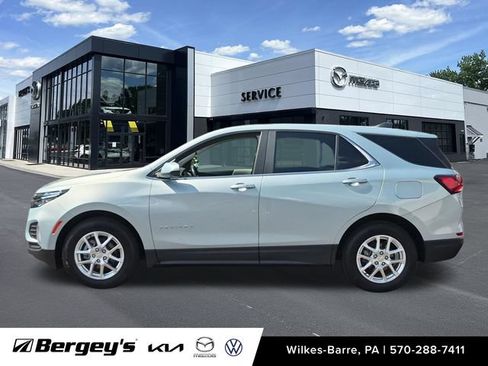 Used 2022 Chevrolet Equinox LT AWD/4WD image 9