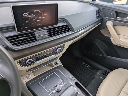 Used 2018 Audi Q5 2.0T Premium Plus w/ Premium Plus Package image 11