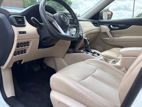 Used 2019 Nissan Rogue SL w/ Premium Package FWD image 21