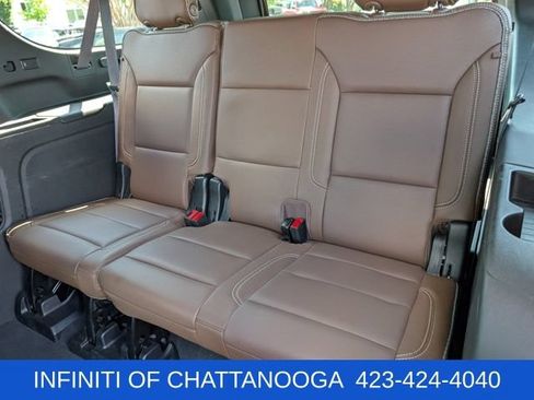 Used 2024 Chevrolet Suburban High Country w/ Advanced Technology Package AWD/4WD image 23