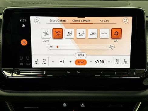 Used 2024 Volkswagen Atlas Peak Edition SE image 19