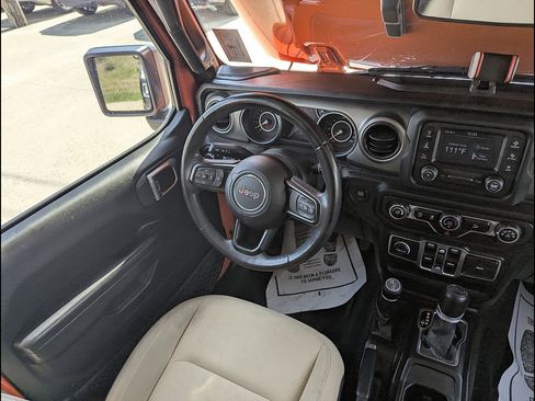 Used 2018 Jeep Wrangler Unlimited Sport S AWD/4WD image 27
