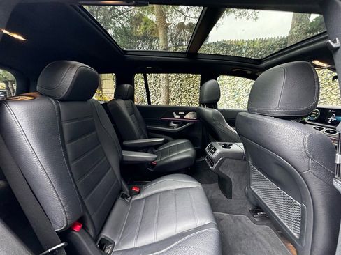 Used 2023 Mercedes-Benz GLS 450 4MATIC image 26