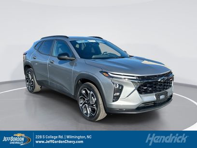 Certified 2025 Chevrolet Trax RS w/ Driver Confidence Package