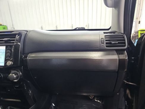 Used 2020 Toyota 4Runner TRD Off-Road Premium w/ Moonroof Package AWD/4WD image 37
