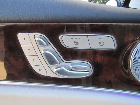 Used 2017 Mercedes-Benz E 300 image 13