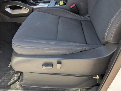 Used 2023 Nissan Frontier SV image 18