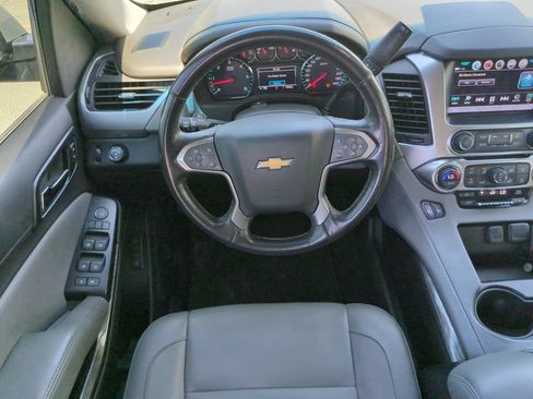 Used 2018 Chevrolet Tahoe LT w/ LT Signature Package RWD image 18