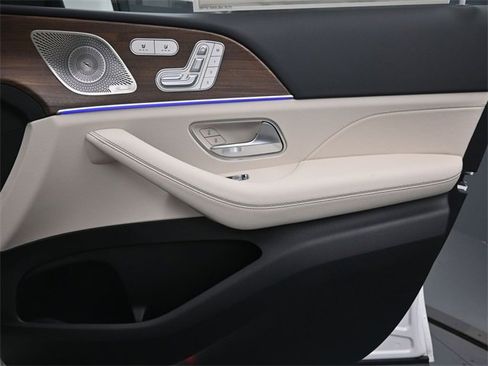 New 2026 Mercedes-Benz GLS 450 4MATIC image 34