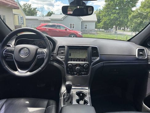 Used 2018 Jeep Grand Cherokee Limited image 35