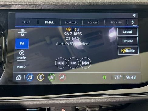 Used 2023 Buick Envision Avenir image 14