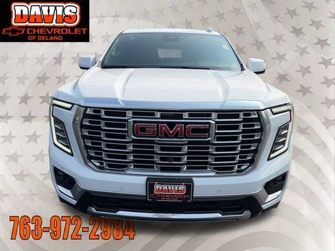 Used 2025 GMC Yukon XL Denali AWD/4WD image 12