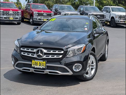 Used 2018 Mercedes-Benz GLA 250 image 1