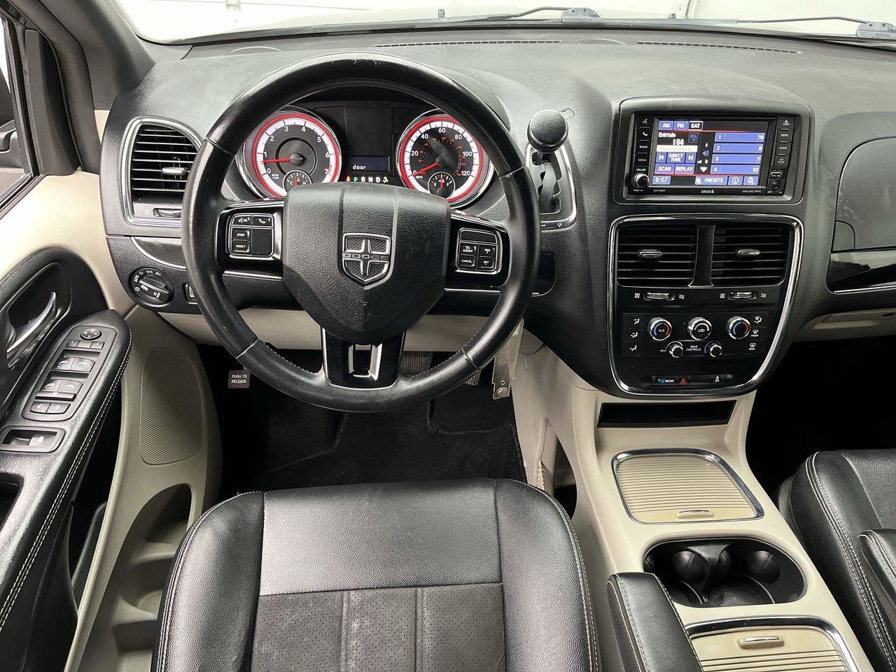 Used 2019 Dodge Grand Caravan SXT FWD image 13
