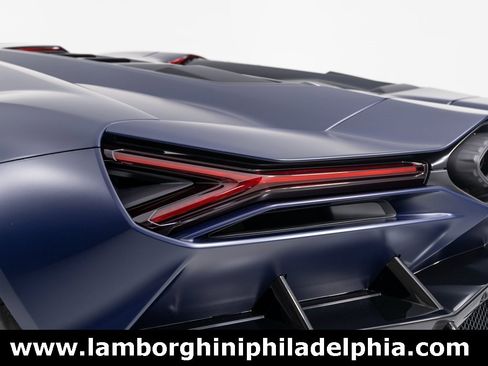 Used 2025 Lamborghini Revuelto image 56