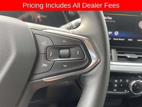 Used 2025 Chevrolet Trax LT w/ Driver Confidence Package FWD image 27