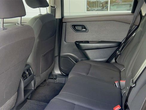 Certified 2023 Nissan Rogue S image 34