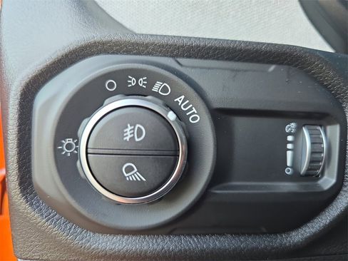 New 2025 Jeep Gladiator Sport image 25