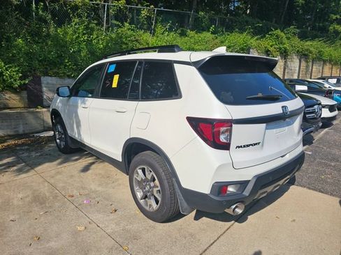 Used 2023 Honda Passport TrailSport image 3