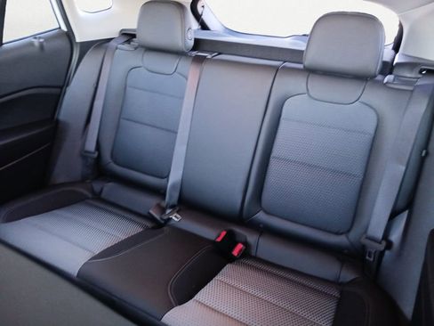 New 2026 Chevrolet Trax LT w/ Driver Confidence Package image 9