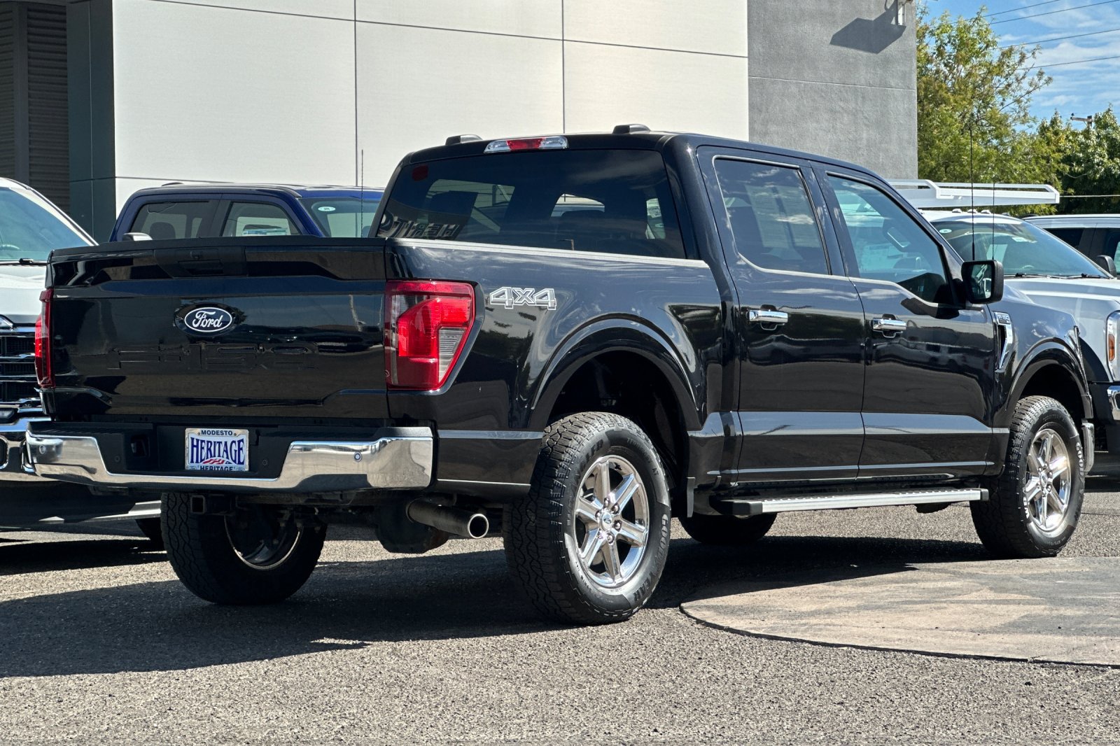 Used 2025 Ford F150 XLT w/ Equipment Group 301A Standard AWD/4WD image 4
