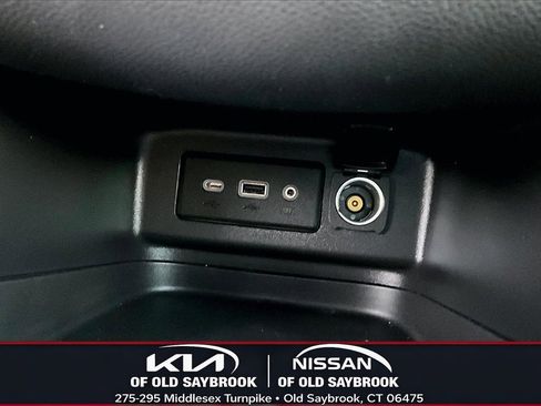 Used 2024 Chevrolet Equinox LT image 16