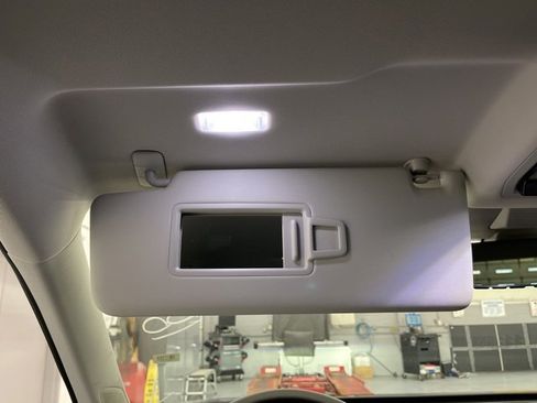 New 2026 Volkswagen Tiguan SE image 24