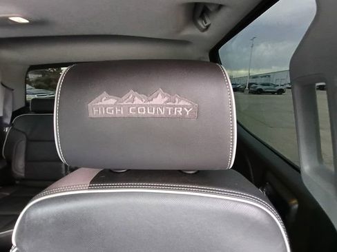 Used 2017 Chevrolet Silverado 1500 High Country image 18