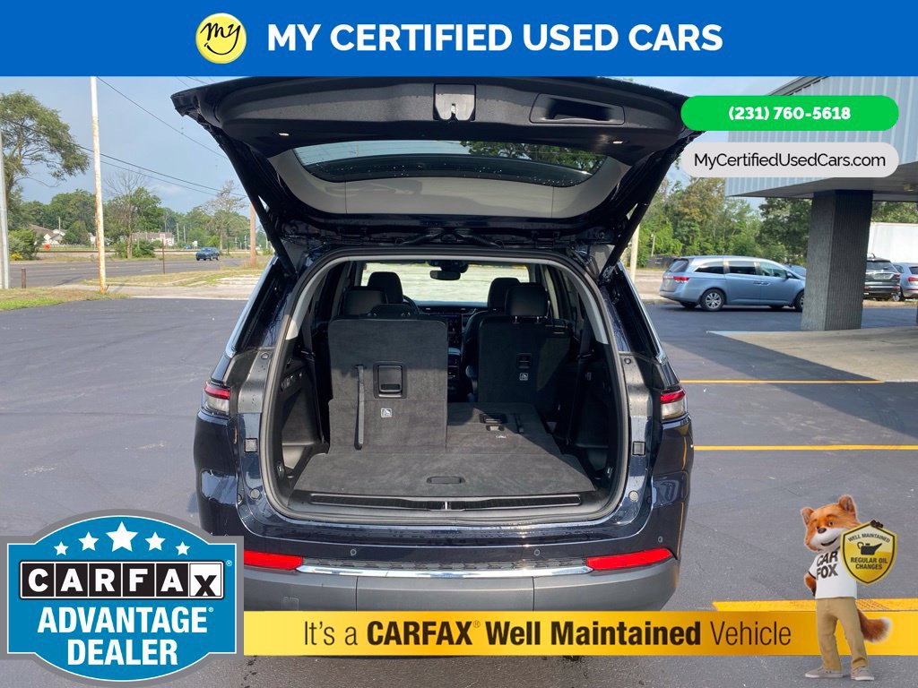 Used 2023 Jeep Grand Cherokee L Limited AWD/4WD image 7