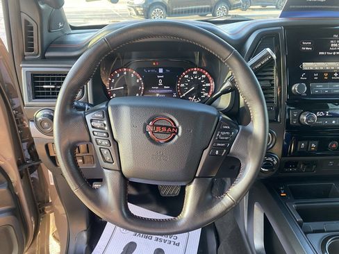 Used 2024 Nissan Titan PRO-4X w/ Pro-4x Convenience Package image 18