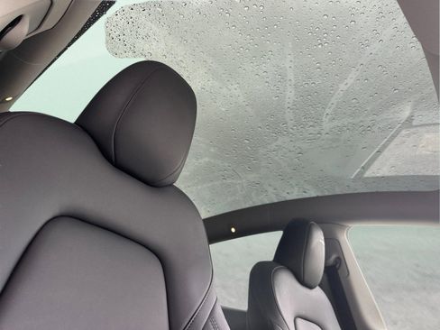 Used 2023 Tesla Model Y Long Range image 16