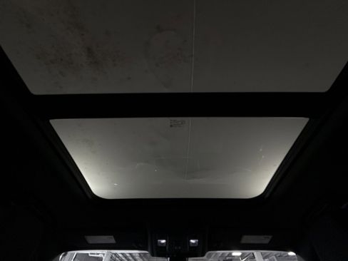 Used 2022 Chevrolet Tahoe Z71 w/ Luxury Package image 24