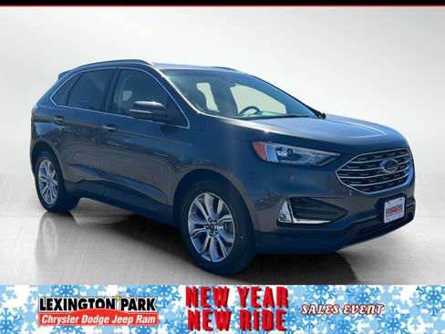 Used 2019 Ford Edge Titanium image 1
