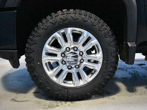 Used 2022 GMC Sierra 2500 Denali image 24