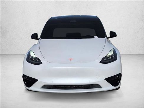 Used 2022 Tesla Model Y Performance image 2