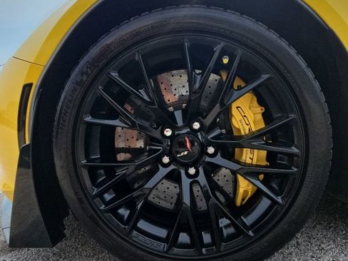 Used 2017 Chevrolet Corvette Z06 w/ Z07 Performance Package RWD image 10