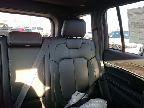 New 2025 Jeep Grand Cherokee Limited AWD/4WD image 15