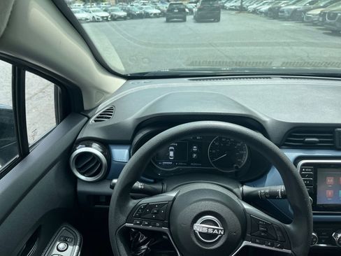 Used 2025 Nissan Versa SV image 29