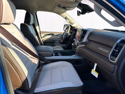Used 2025 RAM 1500 Laramie image 15