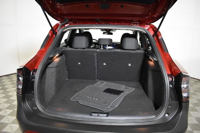Certified 2025 Nissan Kicks SV w/ SV Premium Package AWD/4WD image 27