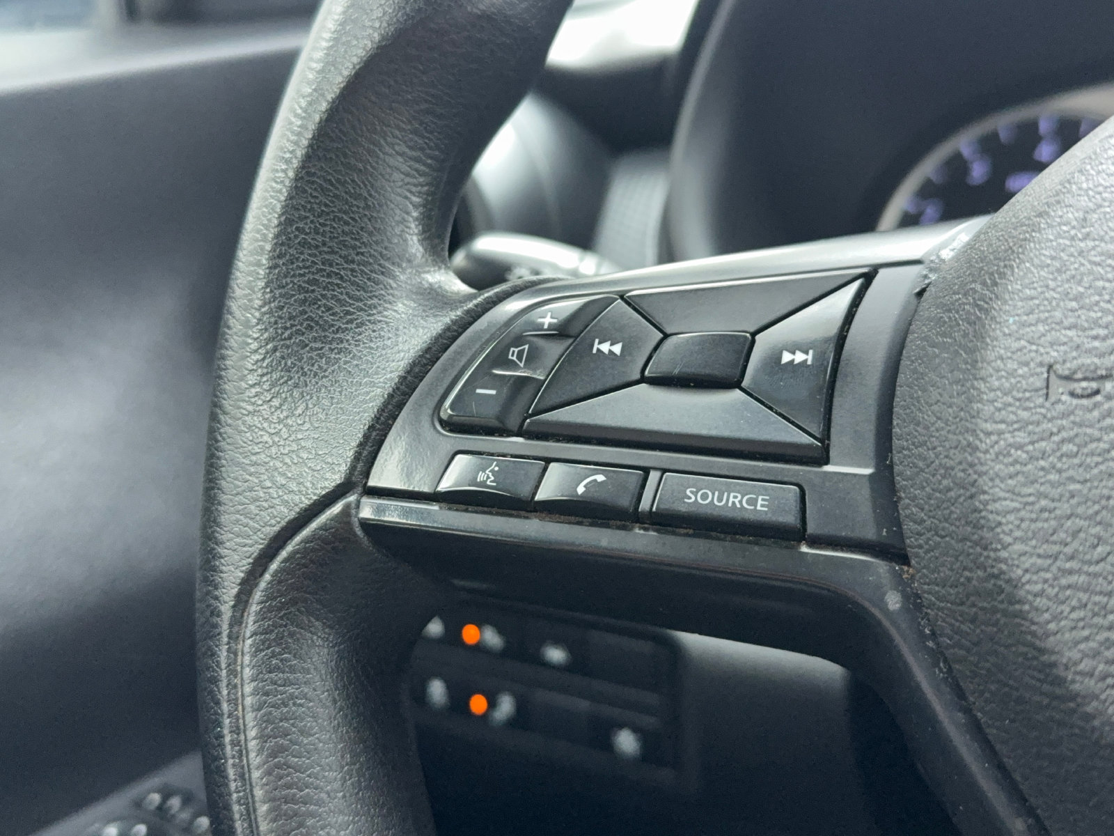 Used 2023 Nissan Kicks S FWD image 33