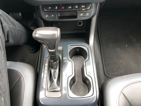 Used 2019 Chevrolet Colorado Z71 image 12