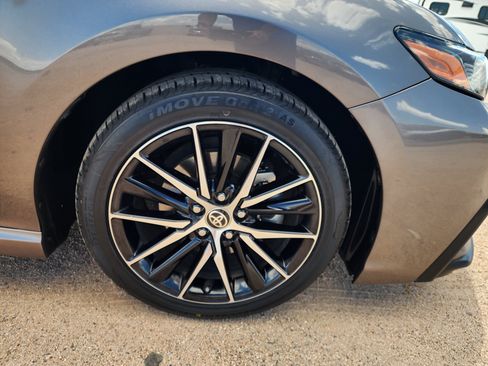 Used 2021 Toyota Camry SE FWD image 10