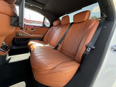 Used 2023 Mercedes-Benz S 500 S 500 image 12