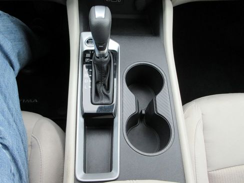 Used 2025 Nissan Altima 2.5 SV image 25