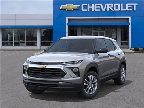 New 2026 Chevrolet TrailBlazer LS w/ LS Convenience Package FWD image 6