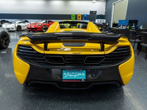 Used 2015 McLaren 650S Spider RWD image 8