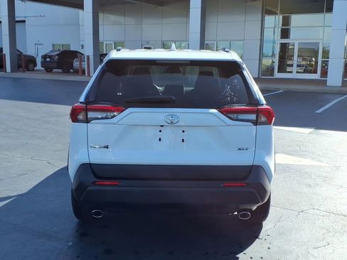 Used 2024 Toyota RAV4 XLE FWD image 4