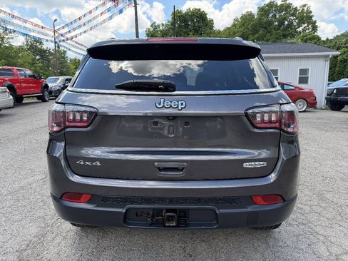 Used 2018 Jeep Compass Latitude w/ Cold Weather Group AWD/4WD image 5
