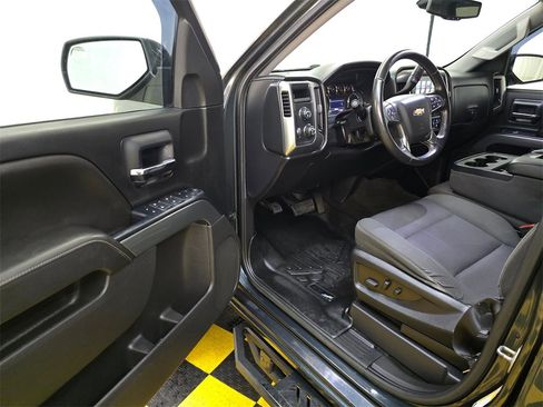 Used 2018 Chevrolet Silverado 1500 LT w/ LT Eassist Package image 19